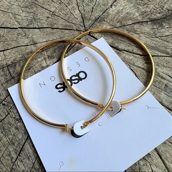 Asos design gold tone hoop earrings - Picture 5 of 6